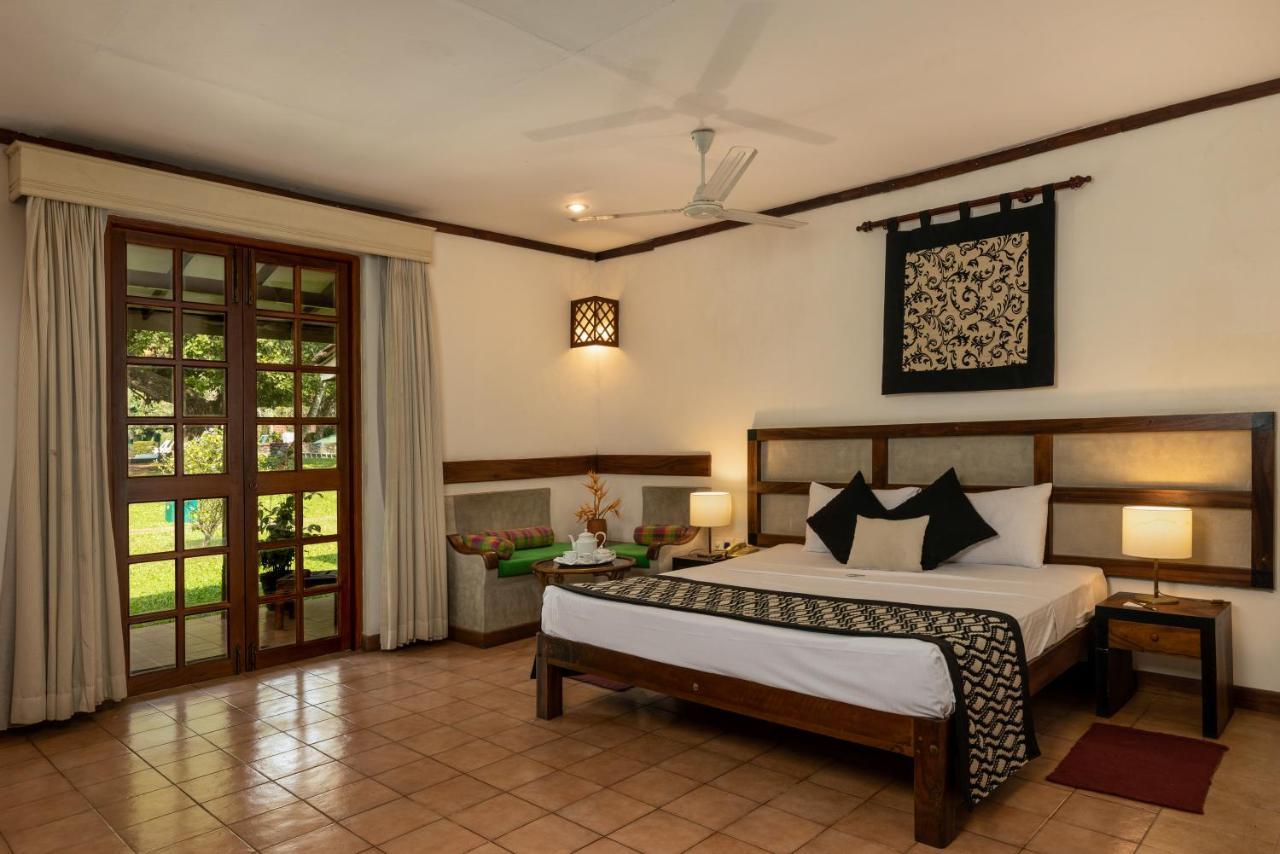 Tamarind Tree Garden Resort - Katunayake Negombo Extérieur photo